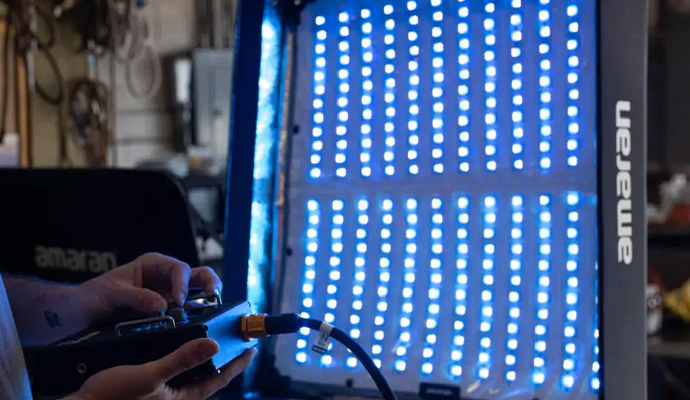 Aputure Amaran F22c 2x2' RGBWW Flexible LED Mat Kit